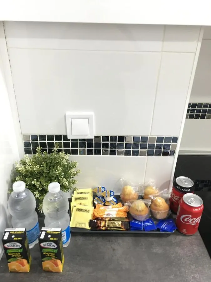 Iris Apartment, בנאלמדנה