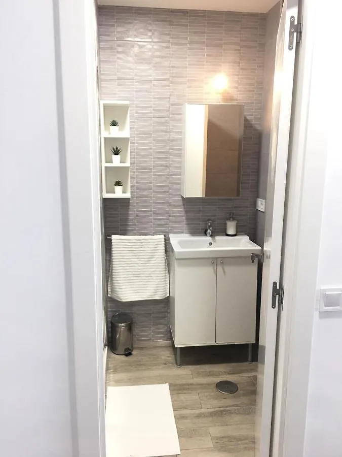 Iris Apartment, Benalmadena 0*,